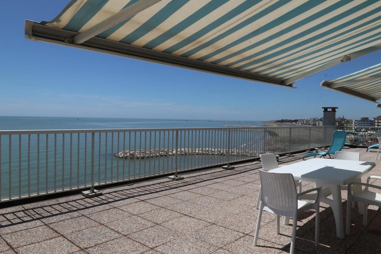 Ferienwohnung Penthouse Attico Mara Caorle Exterior foto