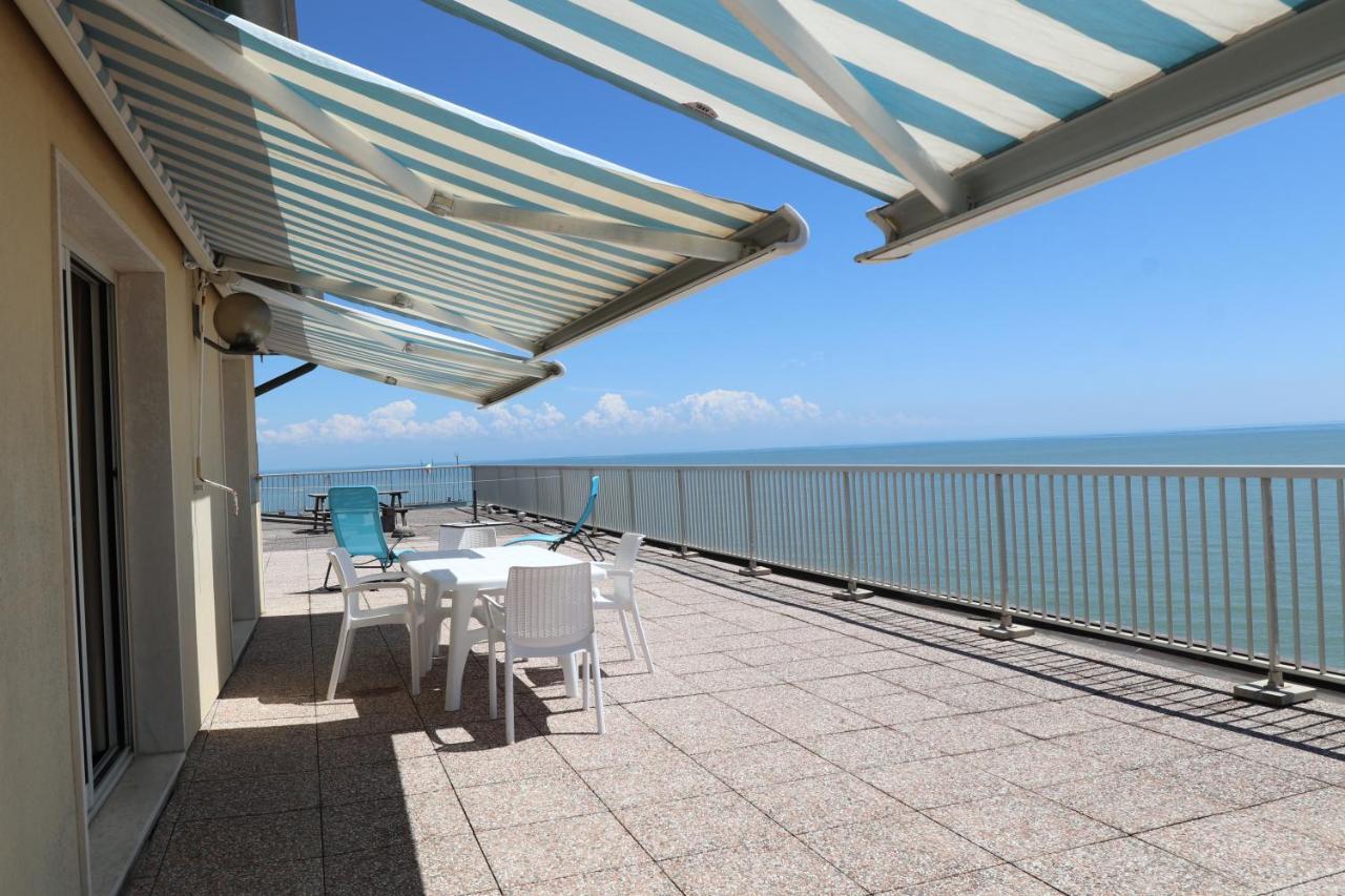 Ferienwohnung Penthouse Attico Mara Caorle Exterior foto
