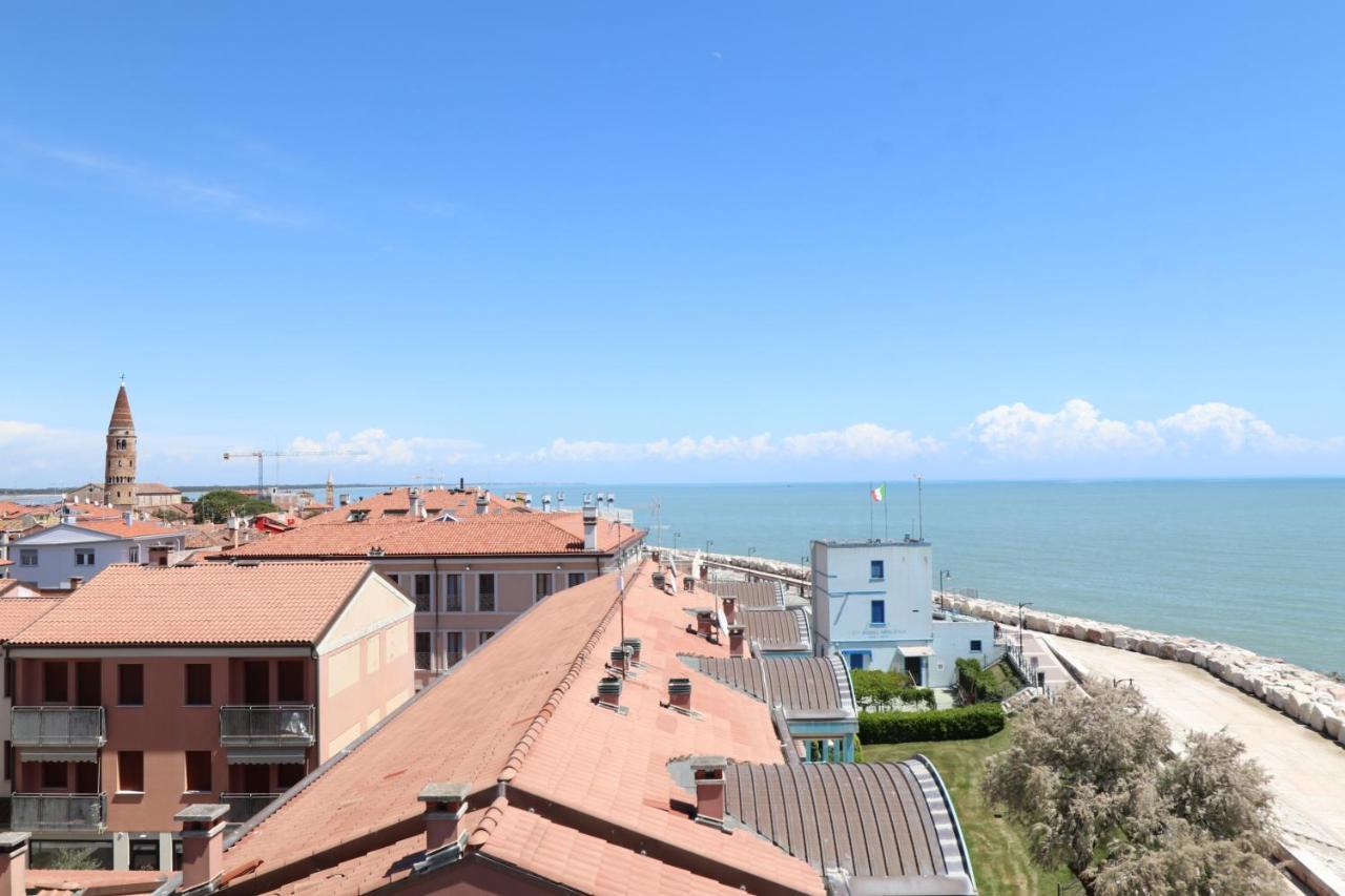 Ferienwohnung Penthouse Attico Mara Caorle Exterior foto