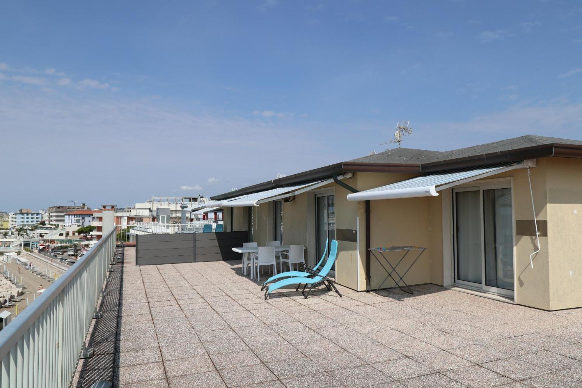 Ferienwohnung Penthouse Attico Mara Caorle Exterior foto